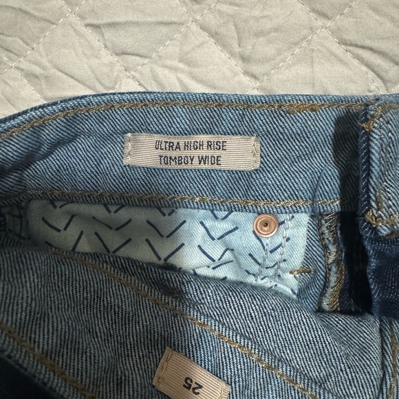 Ariat Ultra High Rise Tomboy Wide leg Blue Denim Jeans 25 - Picture 4 of 5